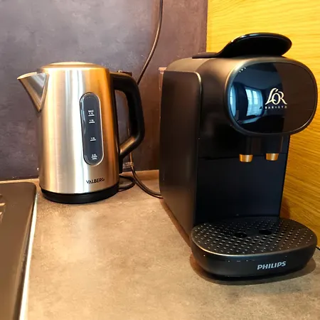 Chaleureux Et Spacieux Centre Avec Parking Apartment