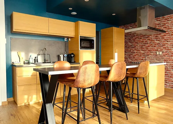 Chaleureux Et Spacieux Centre Avec Parking Appartamento *