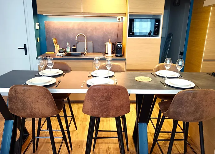 Apartment Le 415 - T3 Chaleureux Centre-ville - Parking *