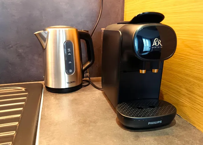 Chaleureux Et Spacieux Centre Avec Parking Appartamento